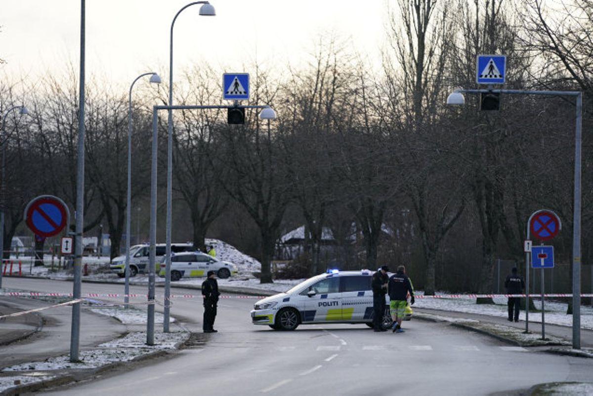 Københavns Vestegns Politi er fredag talstærkt tilstede på grund af et mistænkeligt forhold i området omkring Nykær i Brøndby. Foto: Mads Claus Rasmussen/Scanpix