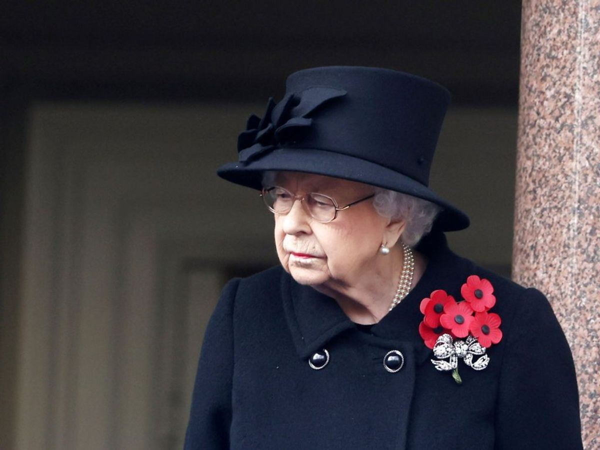 Dronning Elizabeth har mistet endnu en nær kontakt. Foto: Ian Vogler/Pool via REUTERS