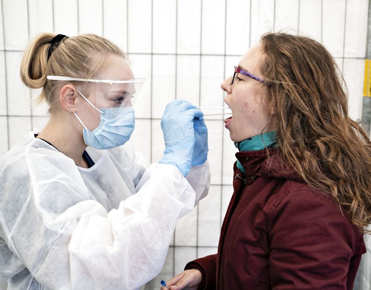 Flere end 200.000 danskere har nu fået en positiv coronaprøve. (Foto: Henning Bagger/Ritzau Scanpix)