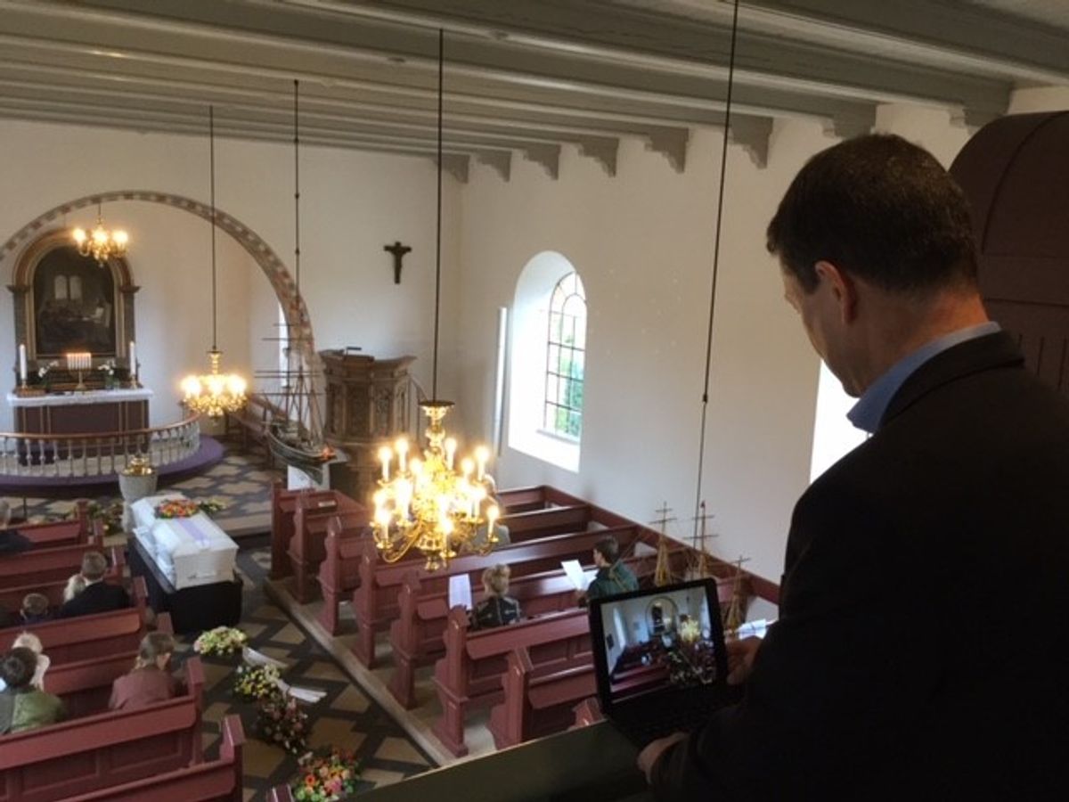 Hos Heick & Larsen har man livestreamet omkring hver tredje begravelse siden foråret. Foto: Bedemand Heick & Larsen