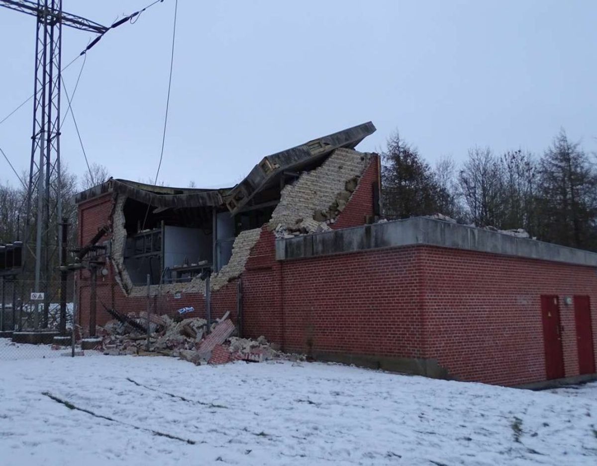 Det vides endnu ikke, om der er sammenhæng mellem denne eksplosion og strømafbrydelsen. Foto: Øxenholt foto