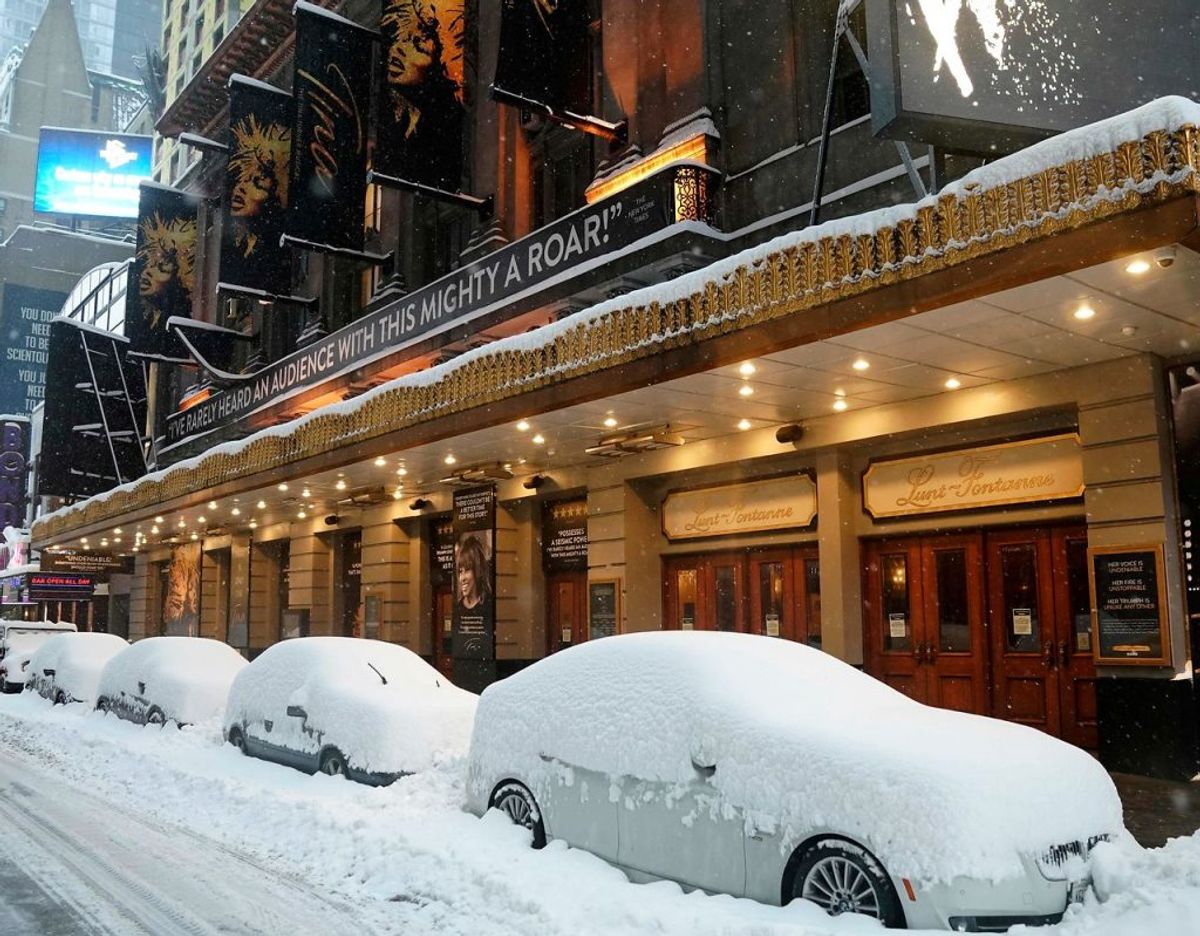 Kraftigt snefald har lammet New York og New Jersey. KLIK FOR FLERE BILLEDER. Foto: Scanpix