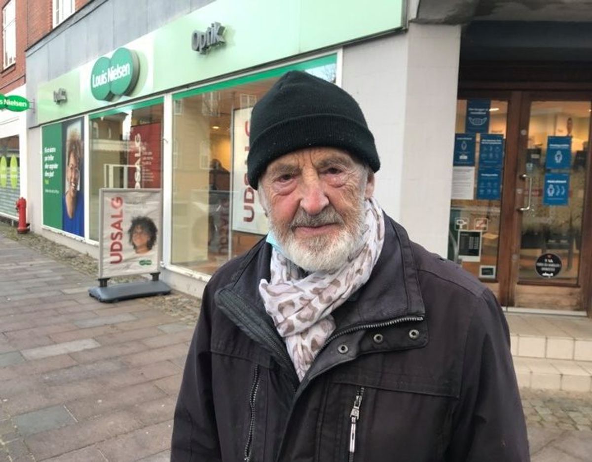 Johannes Bjerg spiser kød men tænker også på klimaet. Foto: Maiken Krongaard