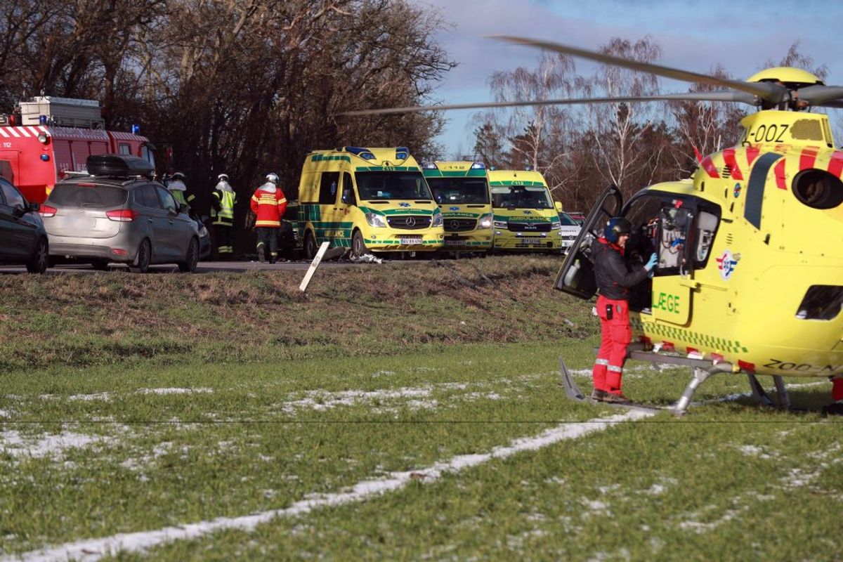 Politiet betragter ulykken som alvorlig. KLIK FOR FLERE BILLEDER. Foto: Presse-fotos.dk