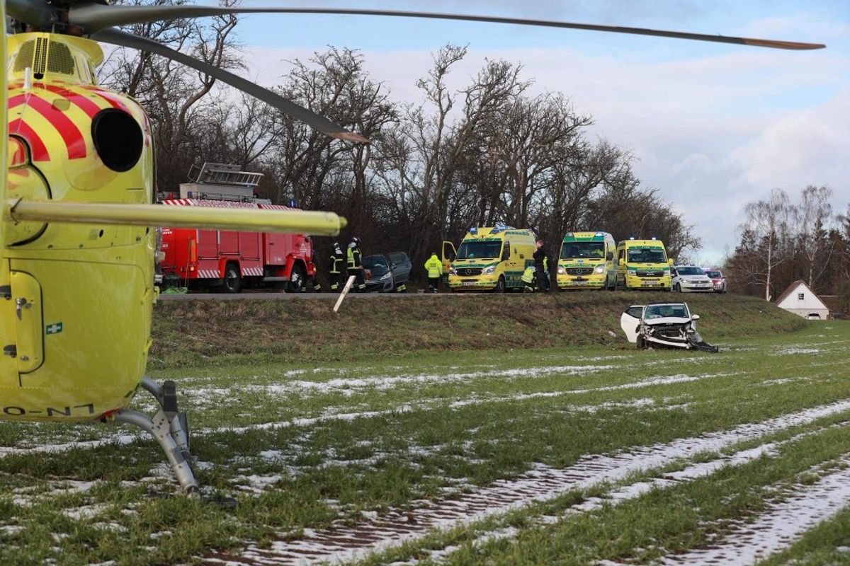 Politiet betragter ulykken som alvorlig. KLIK FOR FLERE BILLEDER. Foto: Presse-fotos.dk