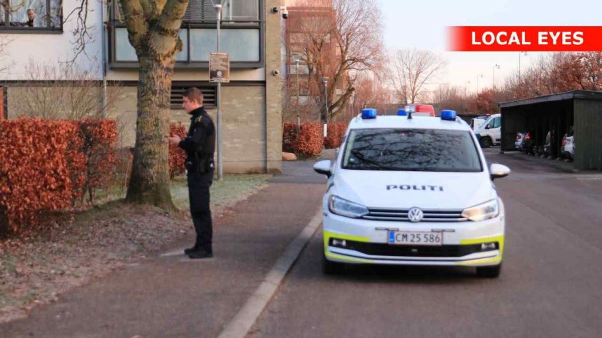 Politiet bevogter gerningsstedet i Køge. KLIK VIDERE OG SE FLERE BILLEDER FRA STEDET. Foto: Local Eyes