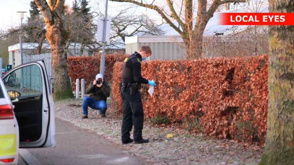 Politiet bevogter gerningsstedet i Køge. Foto: Local Eyes
