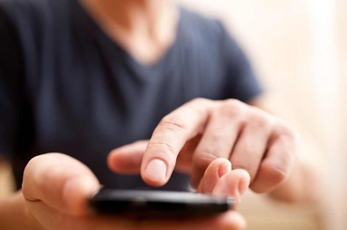 Sørg for at nummeret til vejhjælp er lagt ind i din telefon. Tjek også om dit din vejhjælp har en app, som du kan downloade. Kilde: FDM. Arkivfoto.