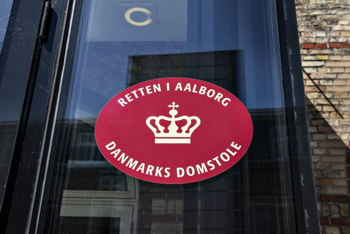 I et retsmøde onsdag i Retten i Aalborg har en 41-årig mand tilstået, at han optog fotos af nøgne børn i en børnehave. Manden skal nu i behandling. (Arkivfoto) Foto: Henning Bagger/Scanpix