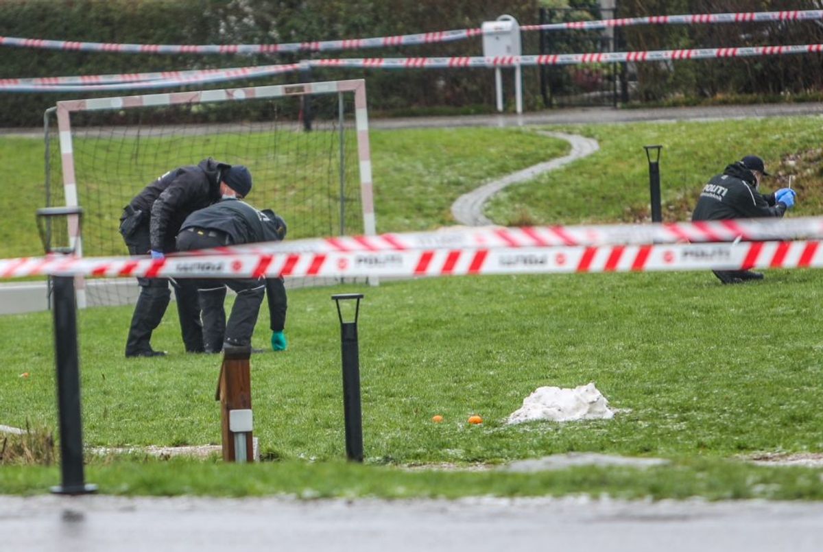 Der efterforskes fortsat i området. Klik for flere billeder. Foto: Presse-fotos.dk