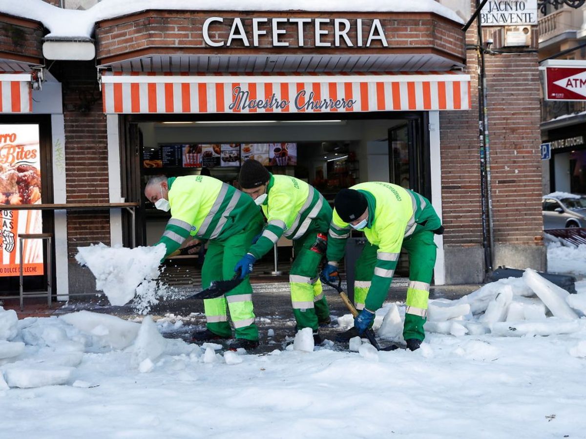 Byens kommunalarbejdere på arbejde. Foto: Susana Vera/Scanpix.