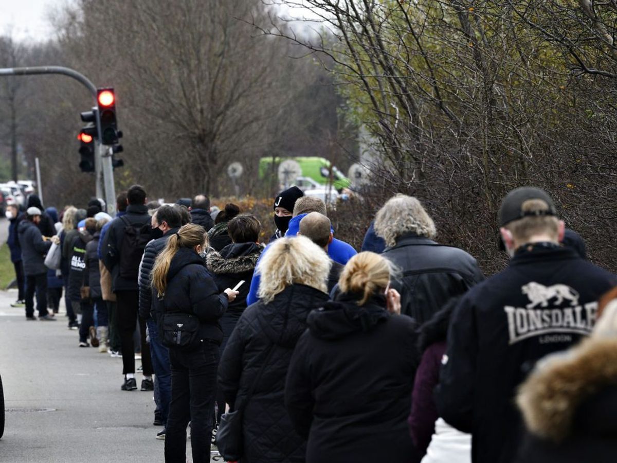 Viruspartiklers kraft kan give ny coronavariant ekstra styrke, mener en ekspert.
(Foto: Philip Davali/Ritzau Scanpix)