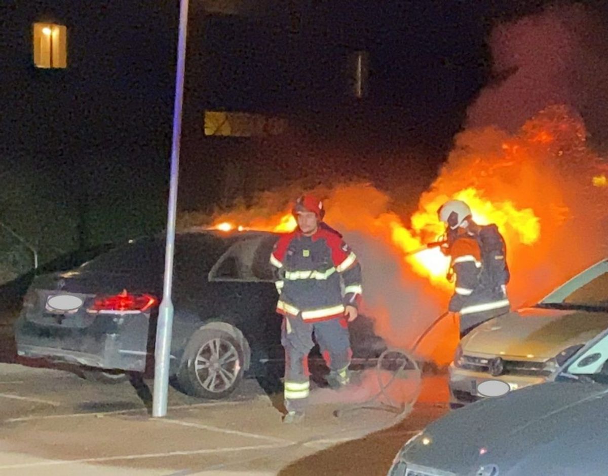 Politiet mener branden er påsat. Foto: Presse-fotos.dk.
