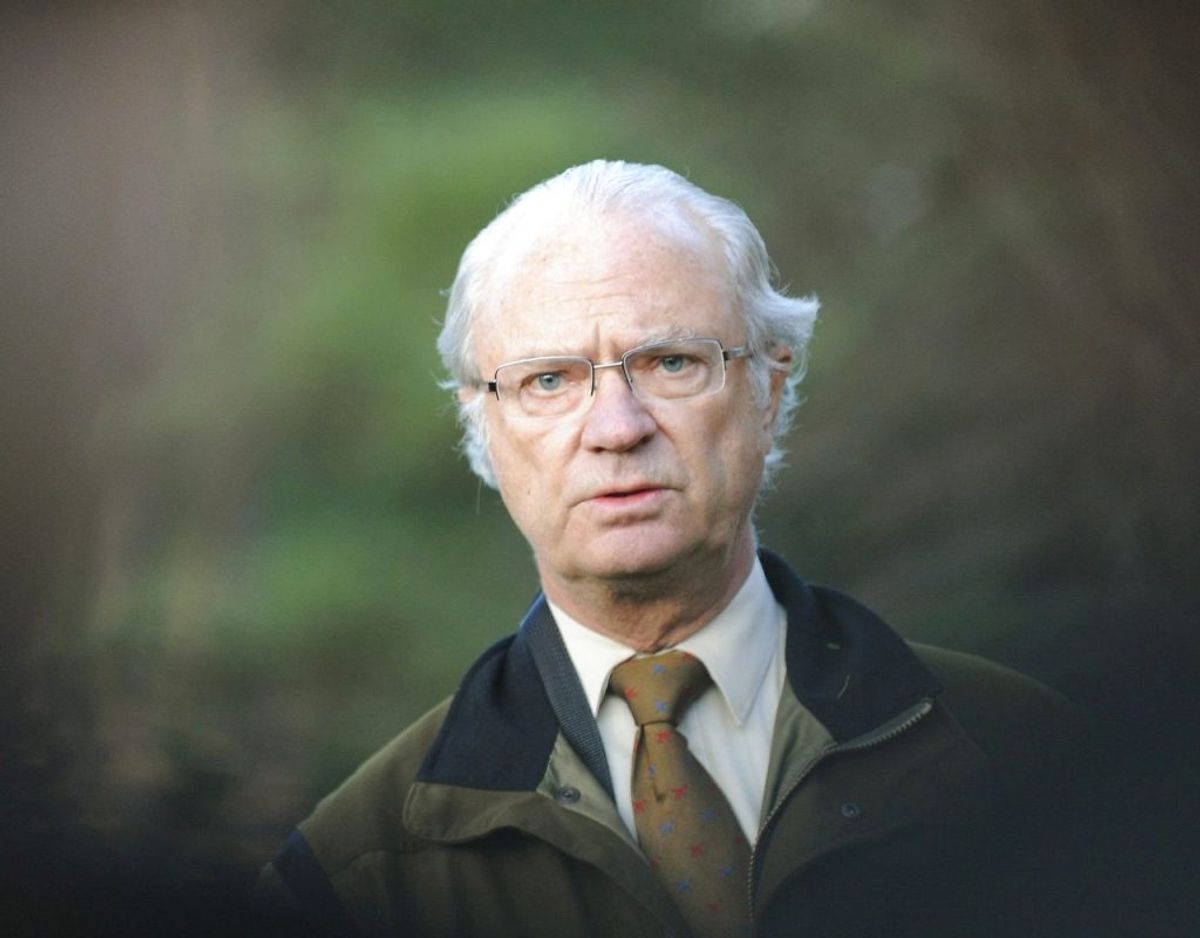 Svenske kong Carl Gustaf er klar. Han agter at lade sig covid-19 vaccinere lige så snart, han får mulighed for det. Klik videre for flere billeder. Foto: REUTERS/Adam Ihse/Scanpix Sweden