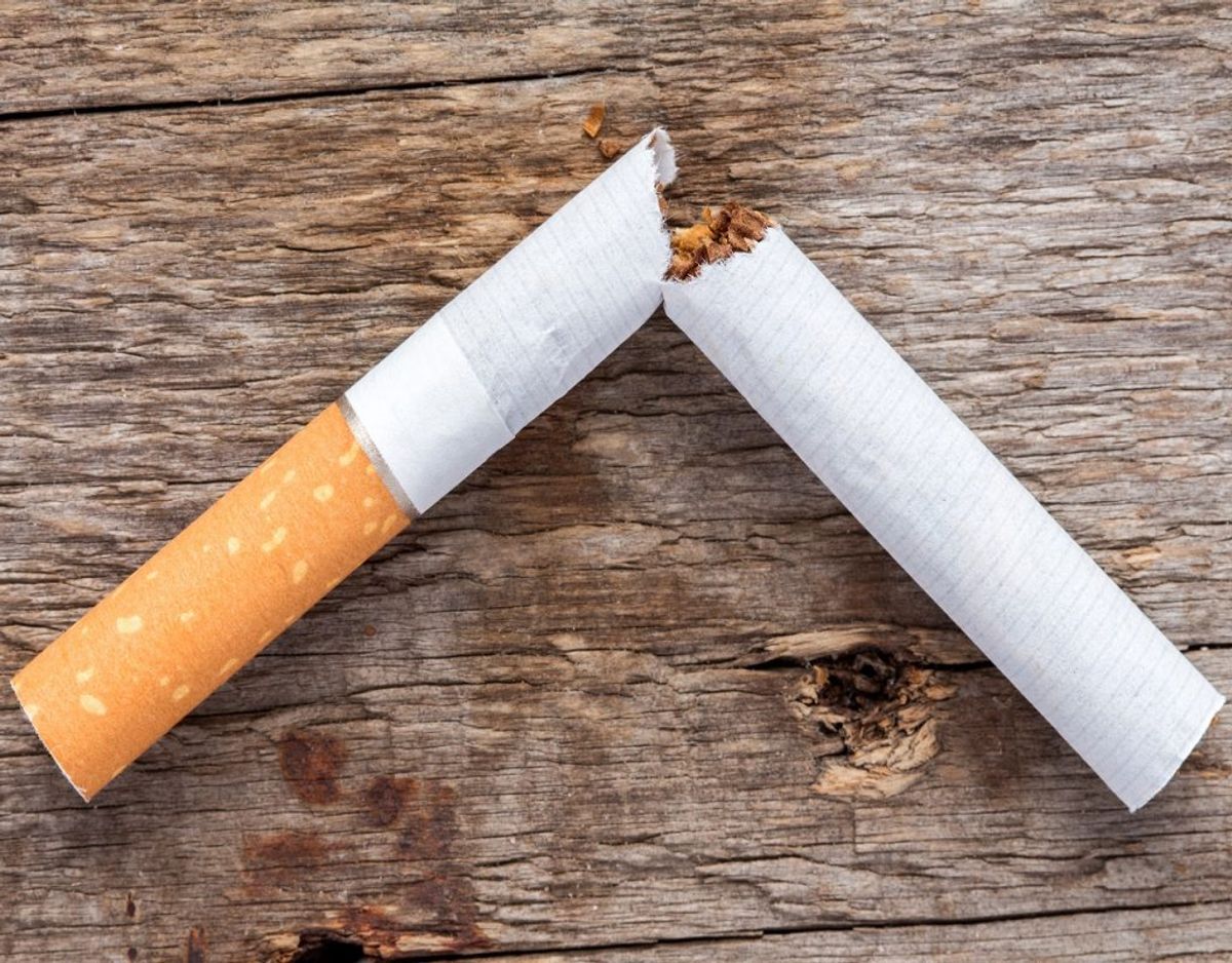Når du ryger, så øges risikoen også for, at du lettere bliver modtagelig for sygdomme. Så drop cigaretterne, hvis du kan. Foto: Colourbox