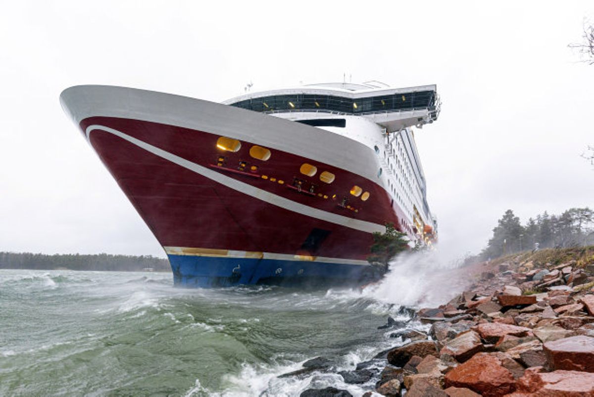 Et krydstogtskib med over 400 om bord gik lørdag på grund ved den finske øgruppe Åland ud for den svenske østkyst. Passagerfærgen “Grace” er fra Viking Lines.Foto: Lehtikuva/Reuters