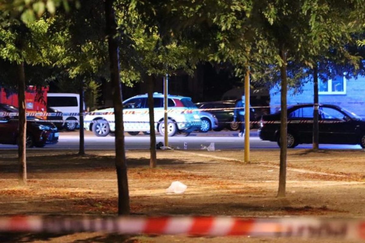 Politiet gennemførte massive undersøgelser på gerningsstedet. KLIK FOR FLERE BILLEDER AF ARBEJDET. Foto: Presse-fotos.dk