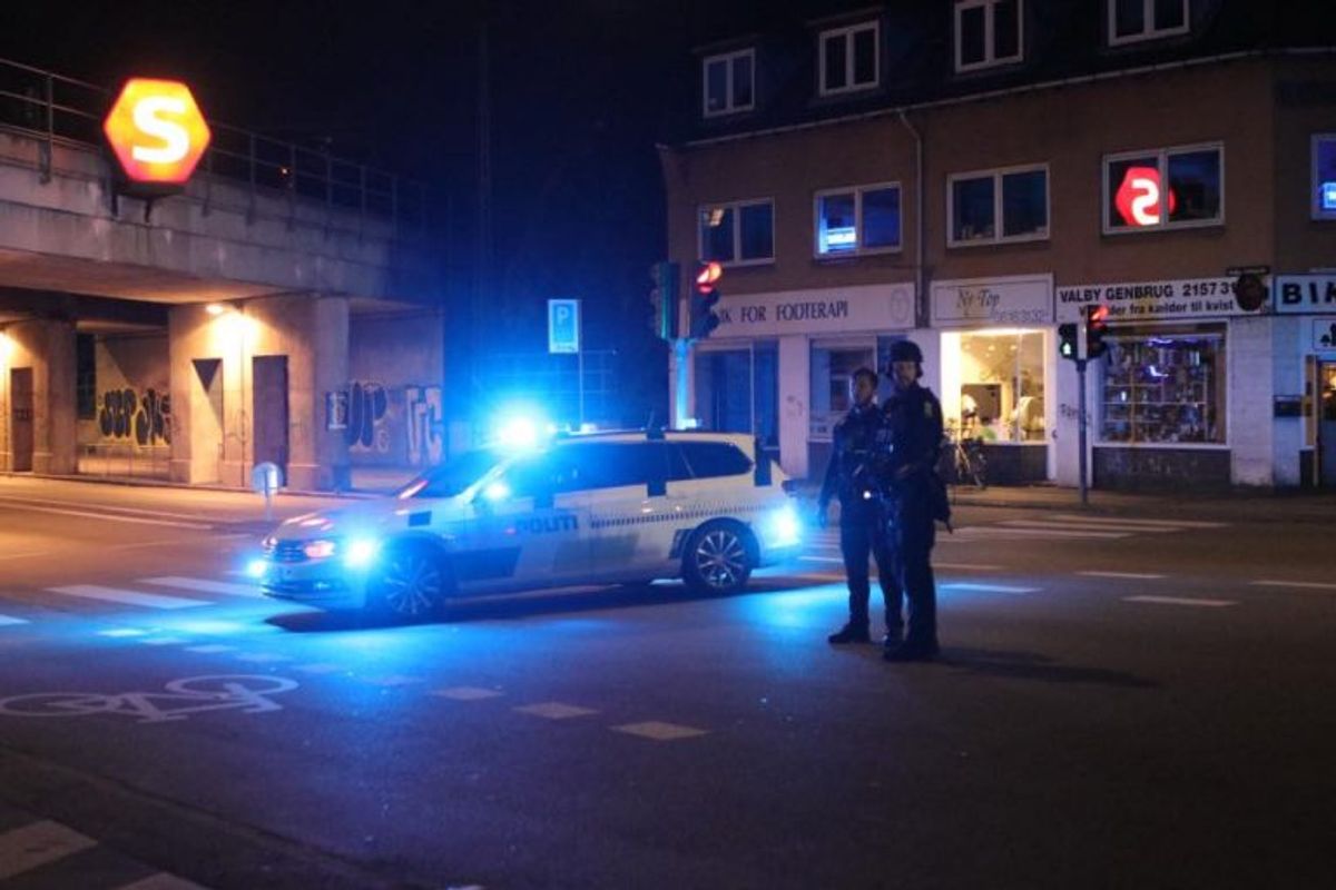 Politiet gennemførte massive undersøgelser på gerningsstedet. KLIK FOR FLERE BILLEDER AF ARBEJDET. Foto: Presse-fotos.dk