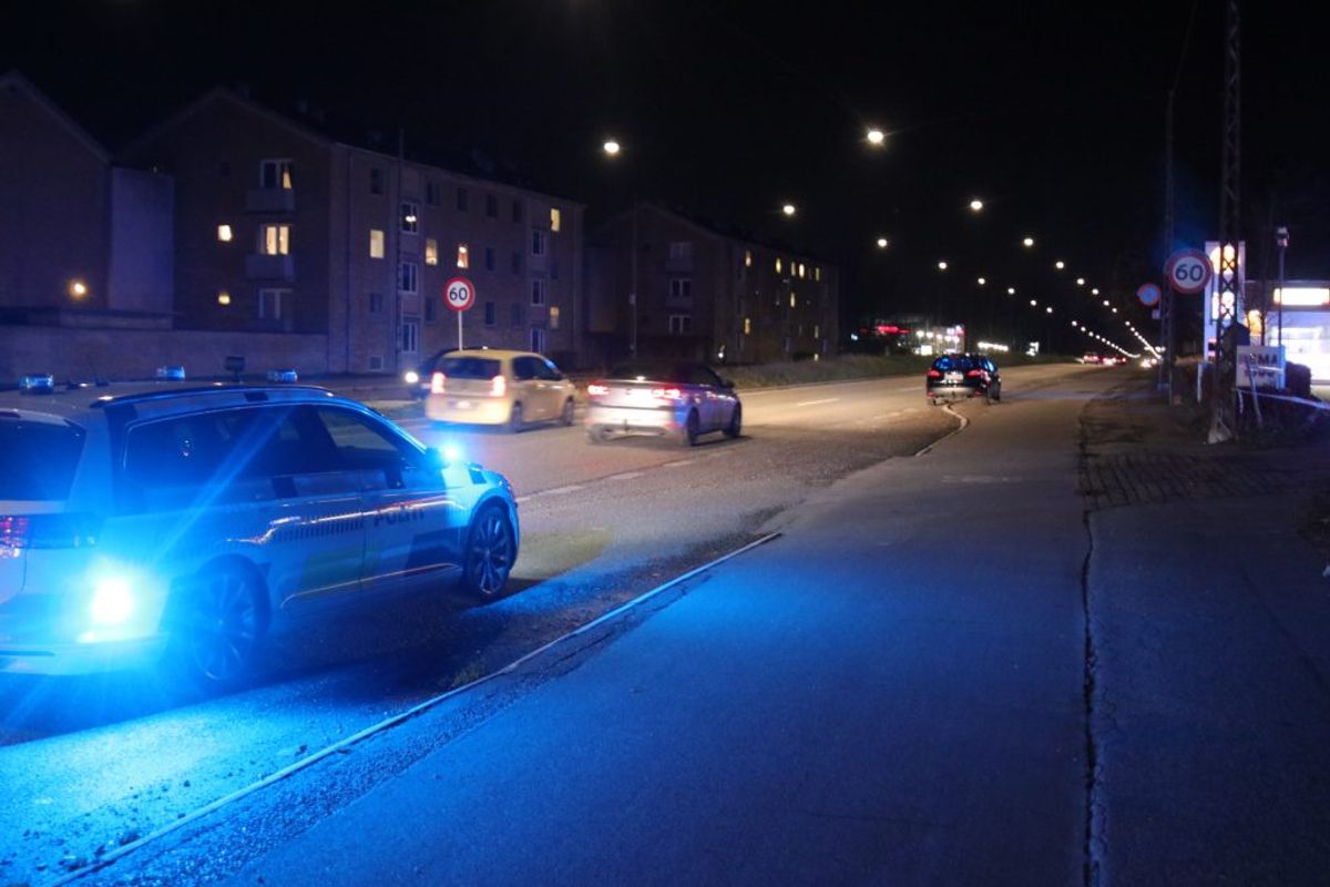 En person er stukket ned. KLIK for flere billeder. Foto: Presse-fotos.dk.