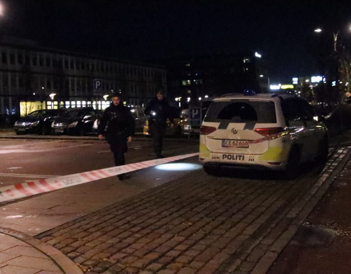 Politiet efterforsker et mulig skyderi. KLIK for flere billeder. Foto: Presse-fotos.dk.