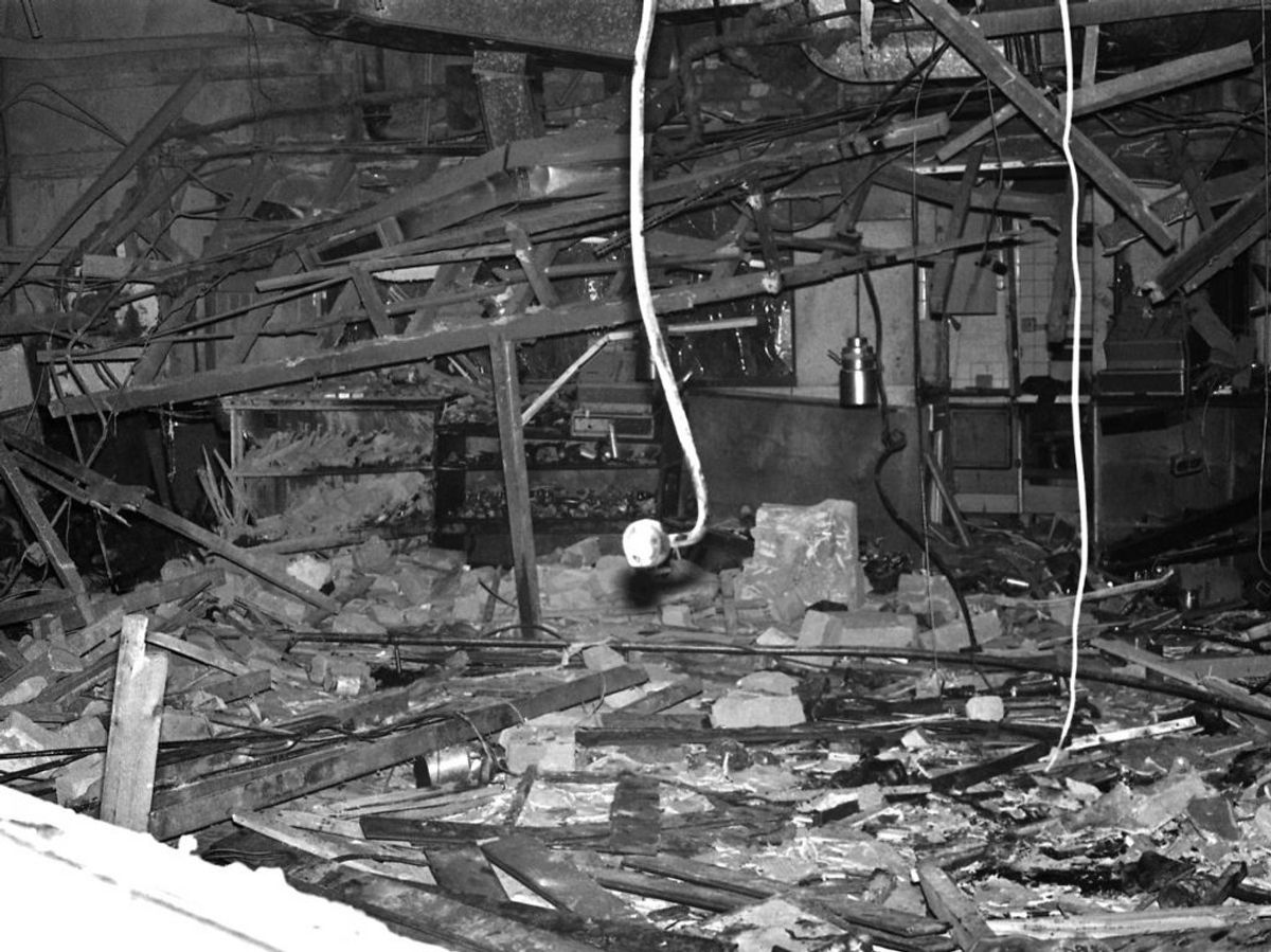 En 65-årig mand er blevet anholdt i forbindelse med en 46 år gammel sag om et bombeangreb mod to barer i Birmingham. Foto: AP Photo/Peter Kemp