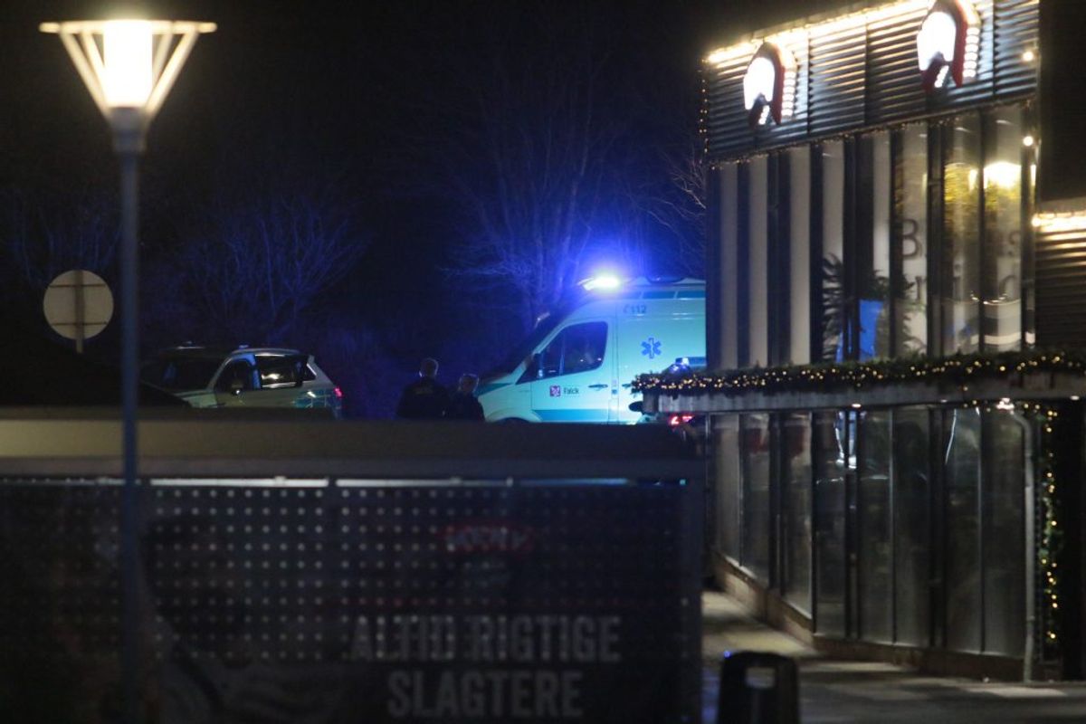 En er dræbt af skud i Kalundborg. KLIK FOR FLERE BILLEDER. Foto: Presse-fotos.dk