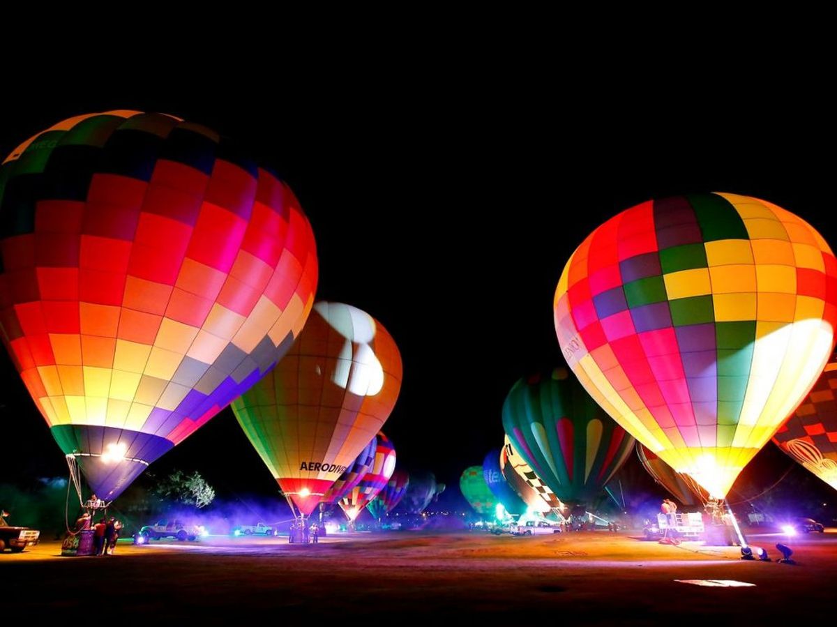 14. november steg mange smukke luftballoner til vejr i den international ballonfestival. KLIK for flere billeder. (Foto: ULISES RUIZ/Scanpix).
