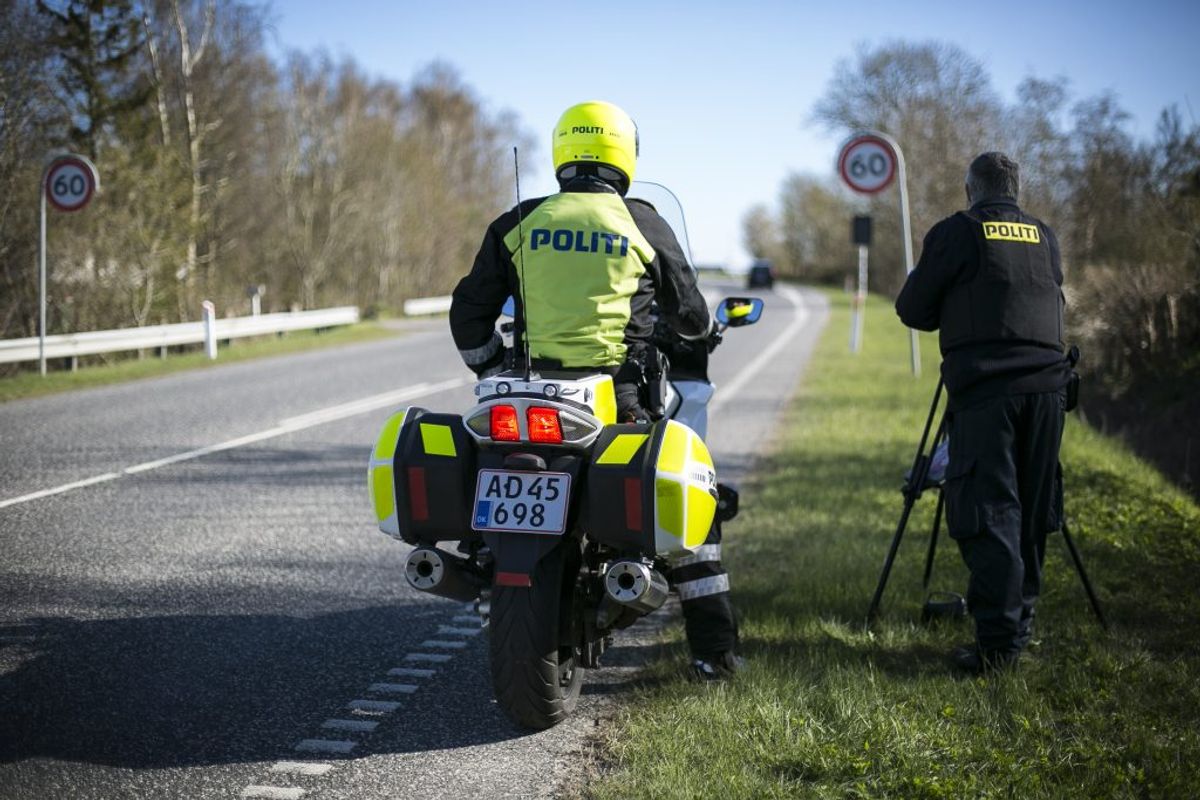 Politiet landet over sætter hårdt ind mod uopmærksomhed i trafikken. KLIK og se, hvad der kan give dig et klip og bøder. Måske du bliver overrasket? Foto: Rådet for Sikker Trafik.
