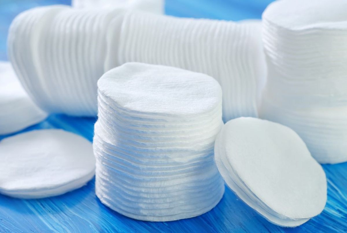 Vatrondeller og vatpinde – hvis der ikke er plastik i – kan fint komposteres.
Kilde: Family Handyman. Foto: Scanpix.