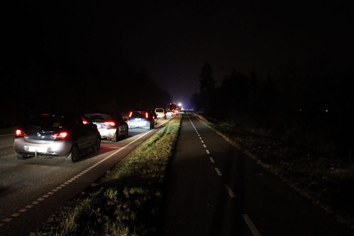En 46-årig mand er fredag eftermiddag dræbt i en alvorlig ulykke. KLIK for flere billeder. Foto: Presse-fotos.dk.