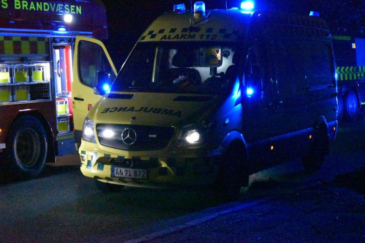 En snarrådig indsats fra en genbo har muligvis reddet en 32-årig mand. KLIK for flere billeder. Foto: Øxenholt Foto.