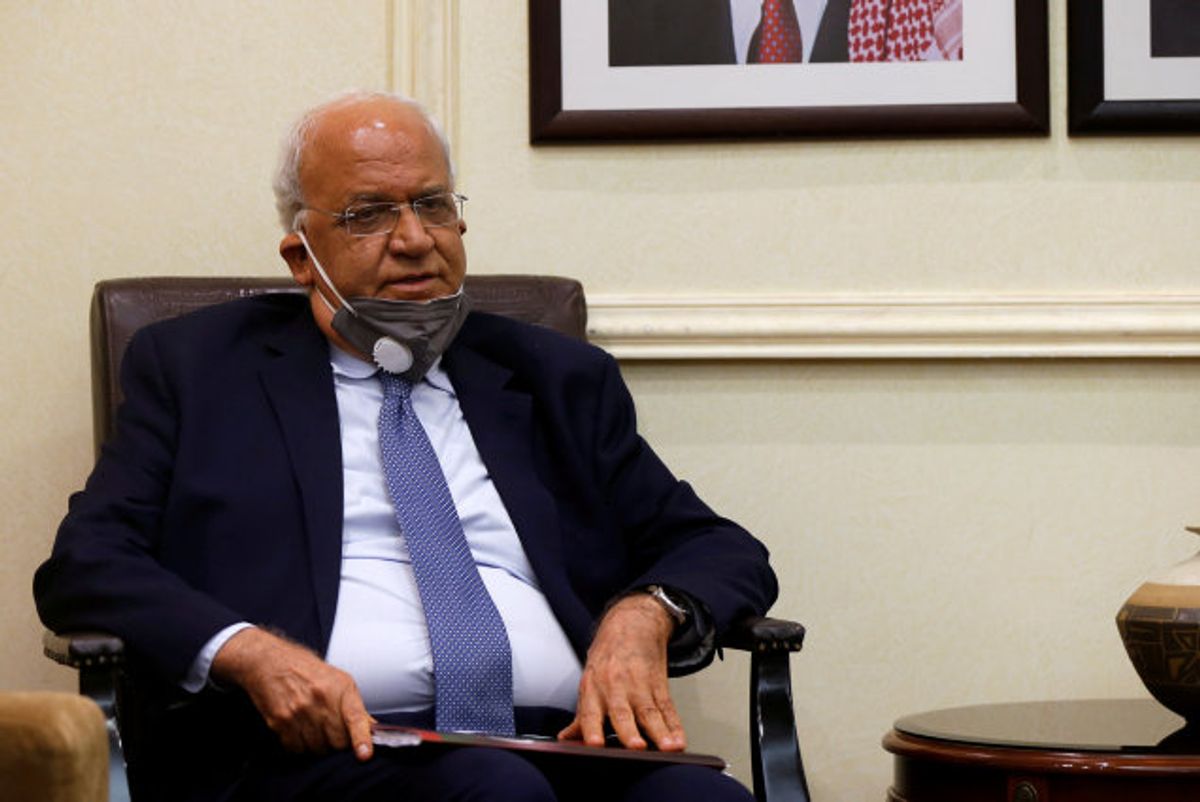 Palæstinensernes chefforhandler, Saeb Erekat, der søndag blev indlagt på et hospital i Israel med covid-19, er død, 65 år. Erekat var generalsekretær i Den Palæstinensiske Befrielsesorganisation (PLO). Foto: Muhammad Hamed/Reuters