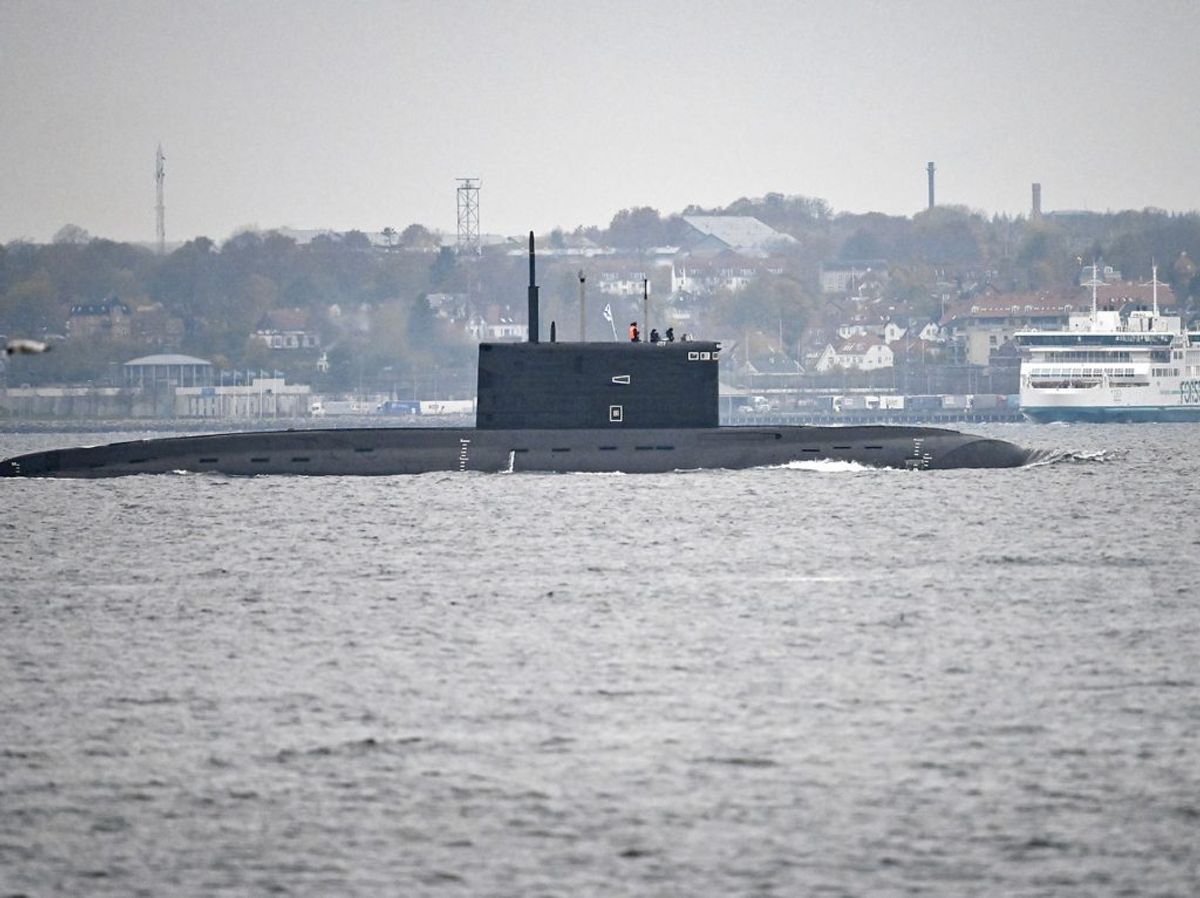 Mandag var en russisk ubåd ‘på besøg’ i Øresund. KLIK for flere billeder. (Foto: 50090 Johan Nilsson/TT/Ritzau Scanpix)