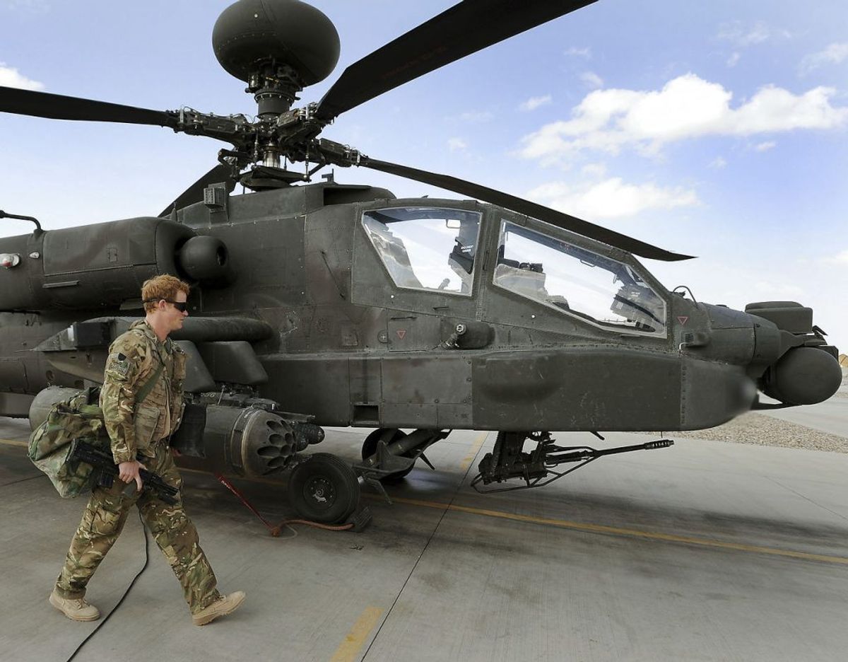 Harry har af to omgange været udsendt i aktiv militærtjeneste for Storbritannien i Afghanistan. Klik videre i galleriet for flere billeder. Foto: Scanpix/REUTERS/John Stillwell/Pool