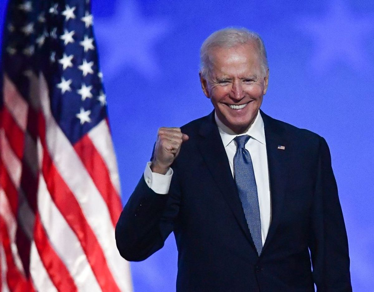 Ifølge flere medier er det amerikanske præsidentvalg afgjort. Joe Biden vinder, lyder det. Foto: ANGELA WEISS/Ritzau Scanpix.