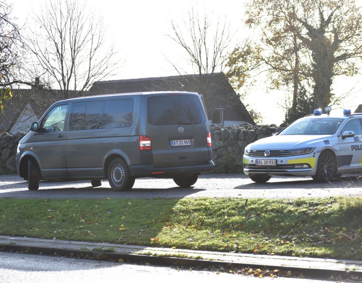 Politiet modtog anmeldelse om skyderiet klokken 08.47. Foto: Øxenholt Foto.