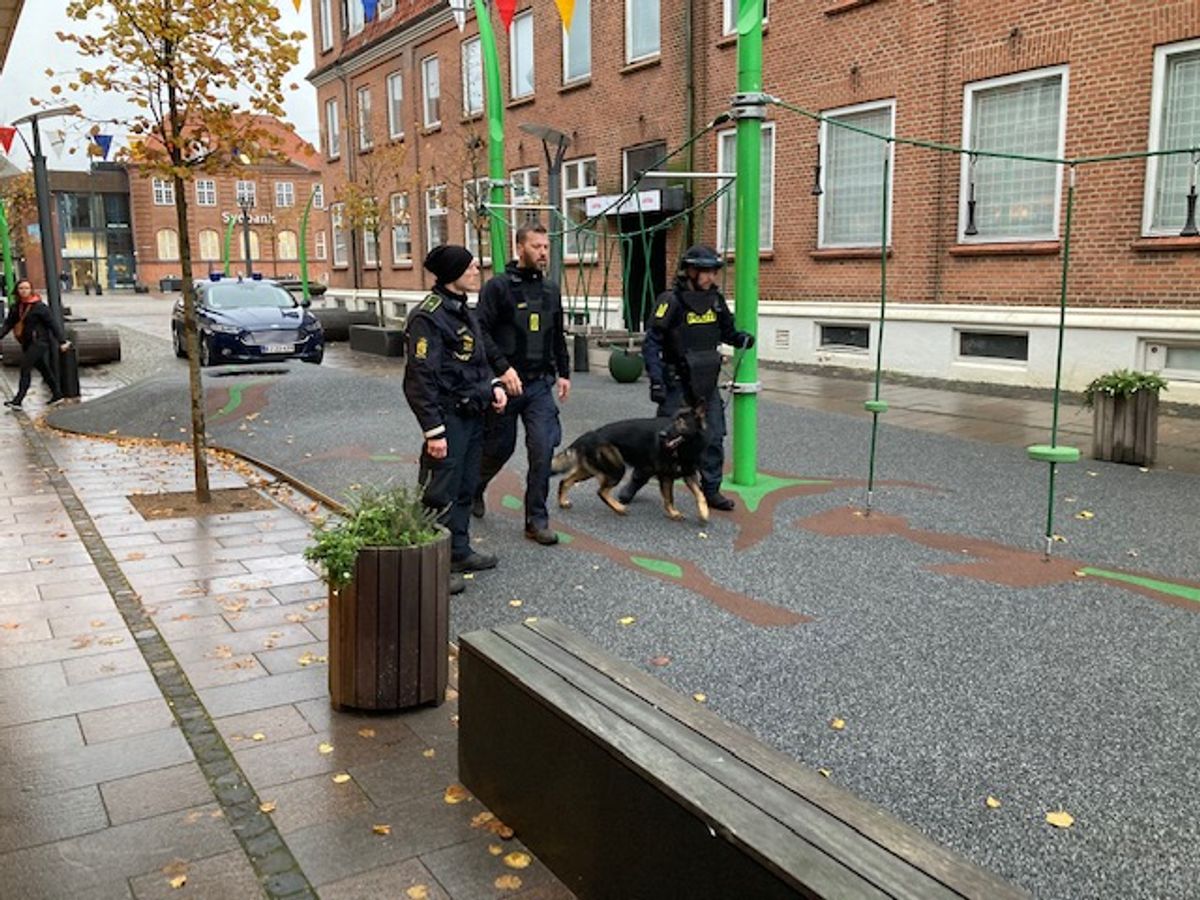 Politiaktion i Grindsted fredag. Foto: Claus Jessen/newsbreak.dk