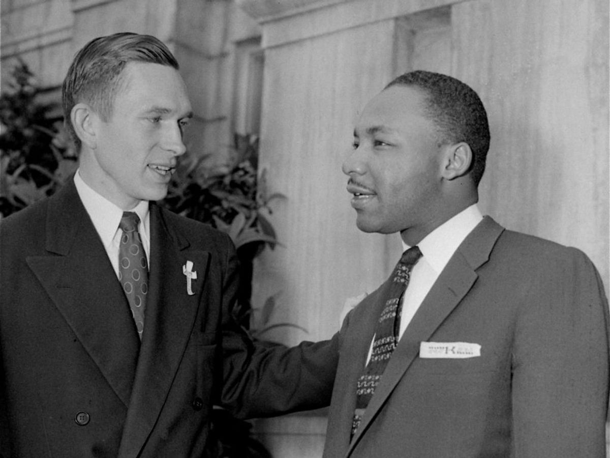 Her ses Robert Graetz og Martin Luther King Jr. Nu er Graetz død – 92 år gammel. (Foto: Gene Herrick/Scanpix).
