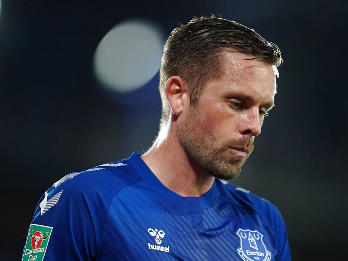 Fodboldspilleren Gylfi Sigurdsson har mistet sin 11-årige svoger. Han kom ved et uheld til at skyde sig selv. Foto: Pool via REUTERS/Jon Super