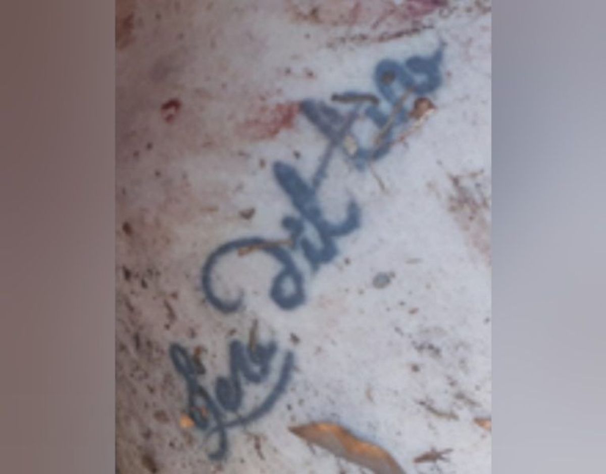 Dette er en anden af mandens tatveringer. Foto: Politiet.