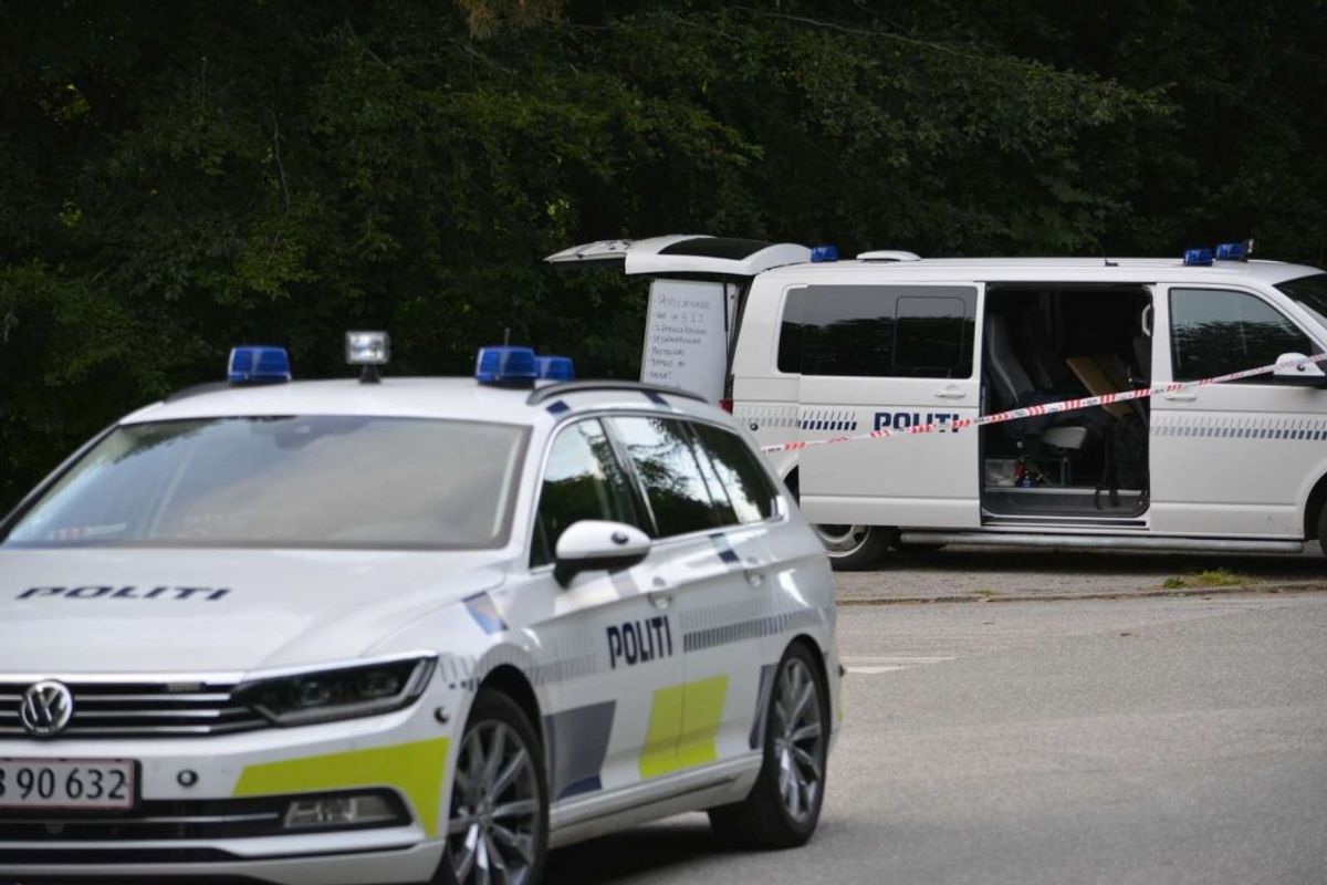 Politiet i Østjylland har anholdt en 40-årig mand i forbindelse med drabet ved Jydsk Væddeløbsbane 22. juli. Foto: Øxenholt Foto.