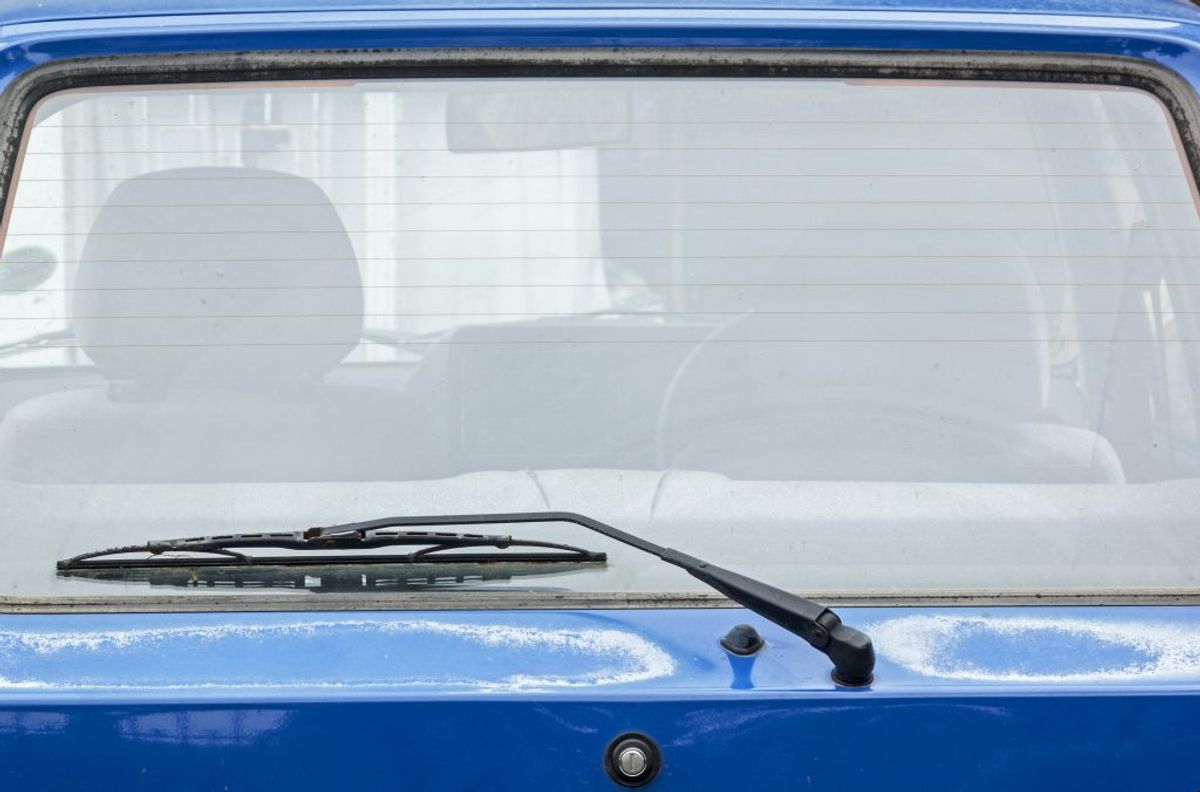 Der er flere ting, der får brændstofforbrueget til at stige: El-bagrude, radio, aircondition, sædevarme mm. Sluk det, når der ikke er brug for det mere. Foto: Scanpix.