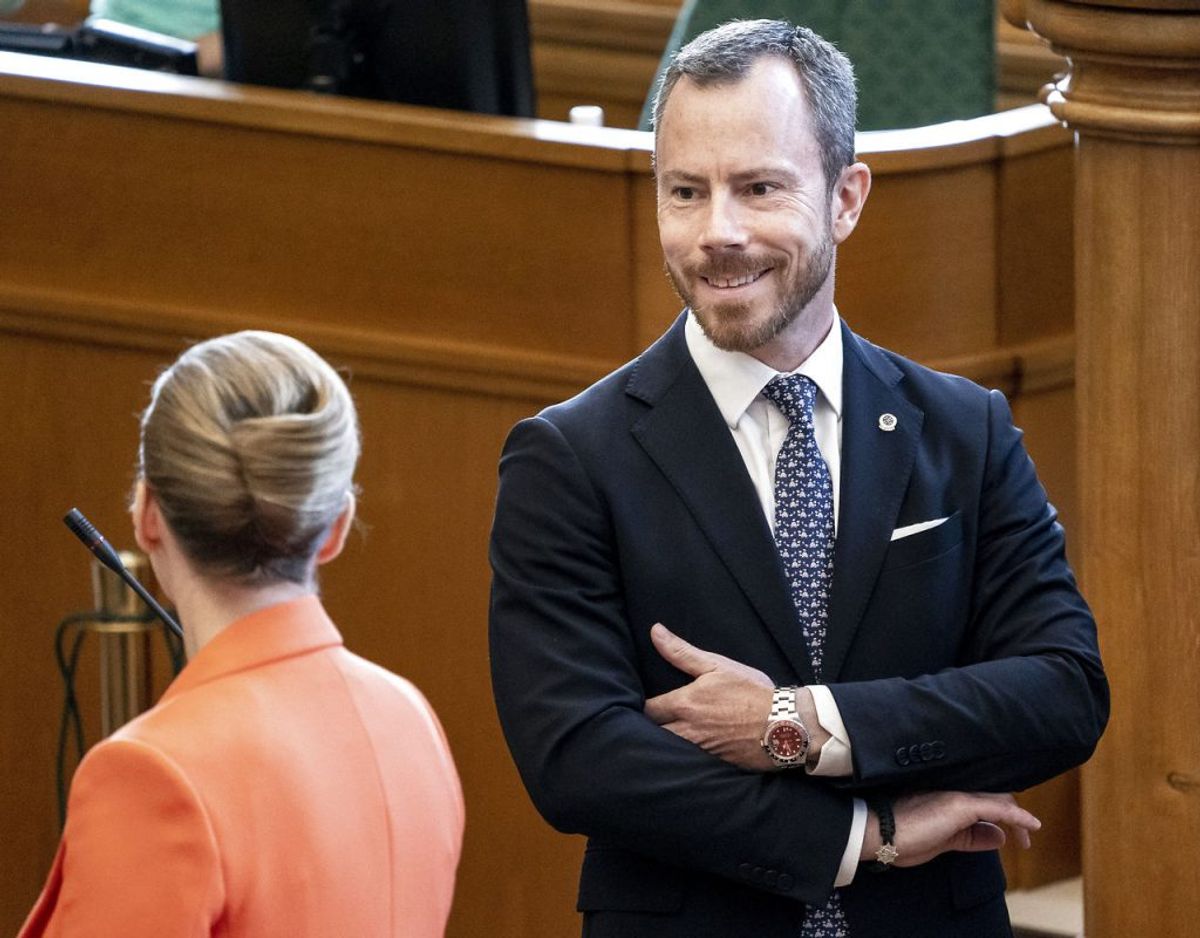 Arne skal tilsyneladende ikke regne med en håndsrækning fra Jakob Ellemann-Jensen (Foto: Mads Claus Rasmussen/Ritzau Scanpix)