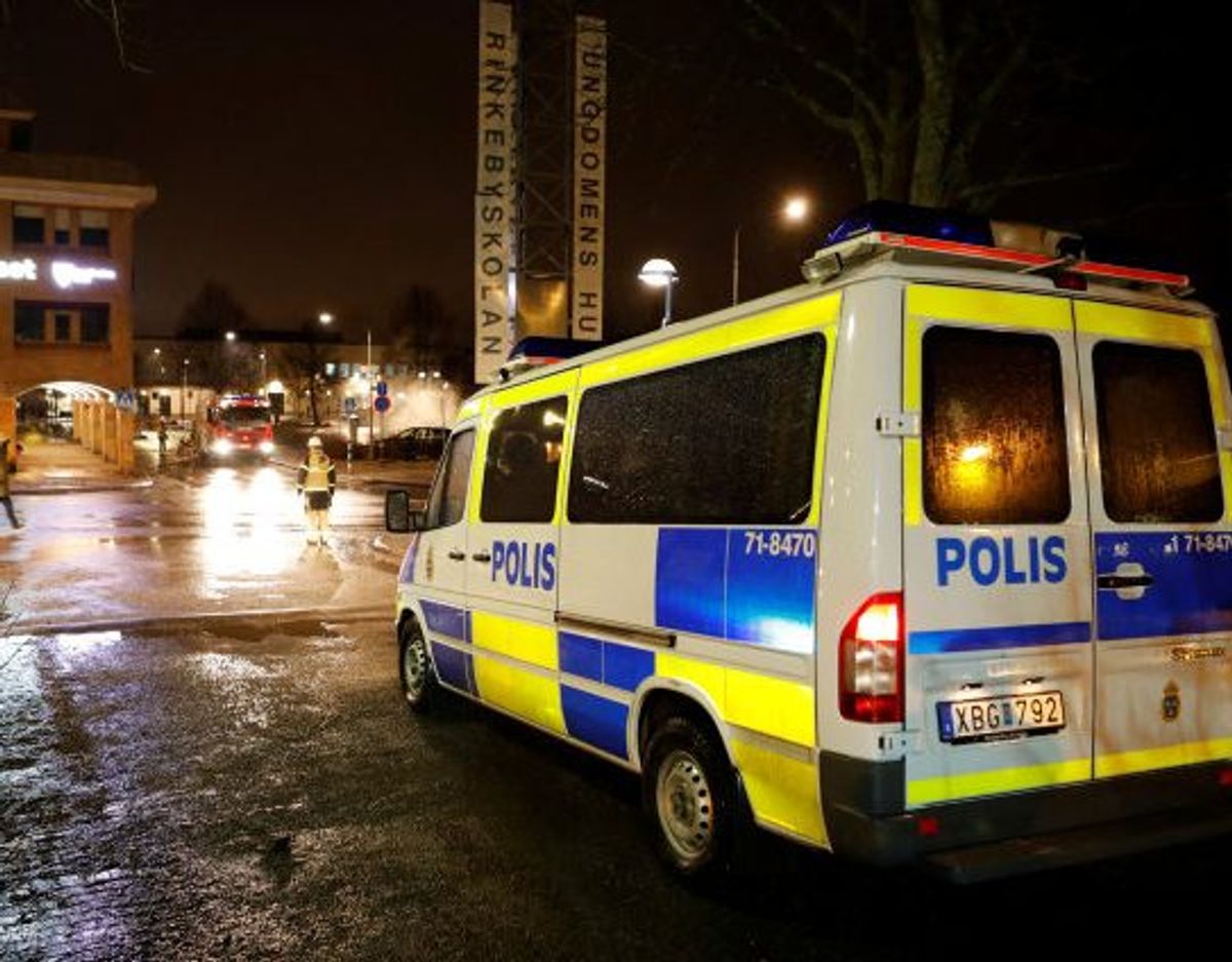 En yngre mand er onsdag aften blevet dræbt af knivstik i Stockholm, mens to andre er indlagt med skader. Politiet har anholdt den formodede gerningsmand. (Arkivfoto). Foto: Tt News Agency/Reuters