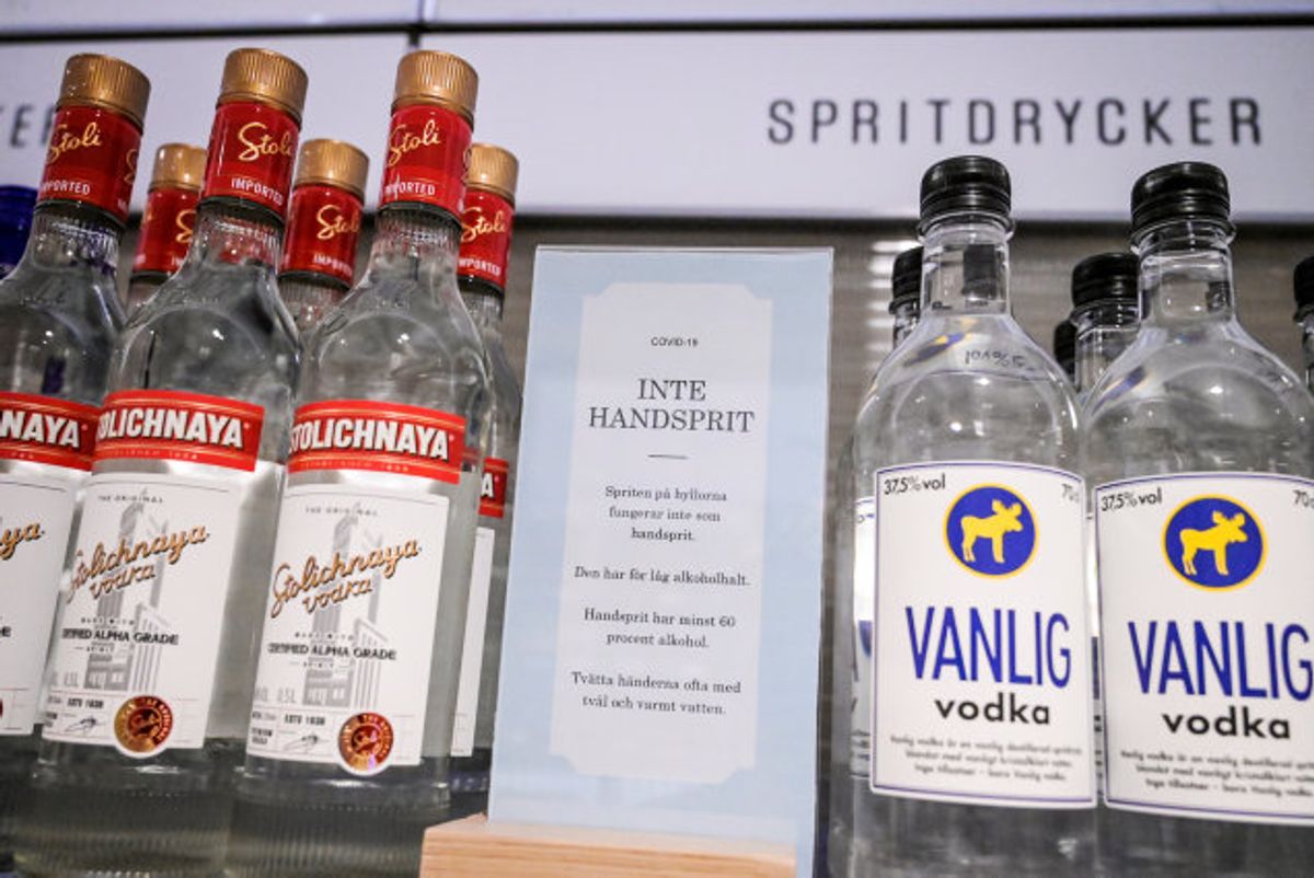 Flere unge ender på sygehuset efter at have drukket for meget alkohol. Se i bunden af artiklen hvor farligt alkoholforgiftning egentlig er. (Arkivfoto) Foto: Tt News Agency/Reuters