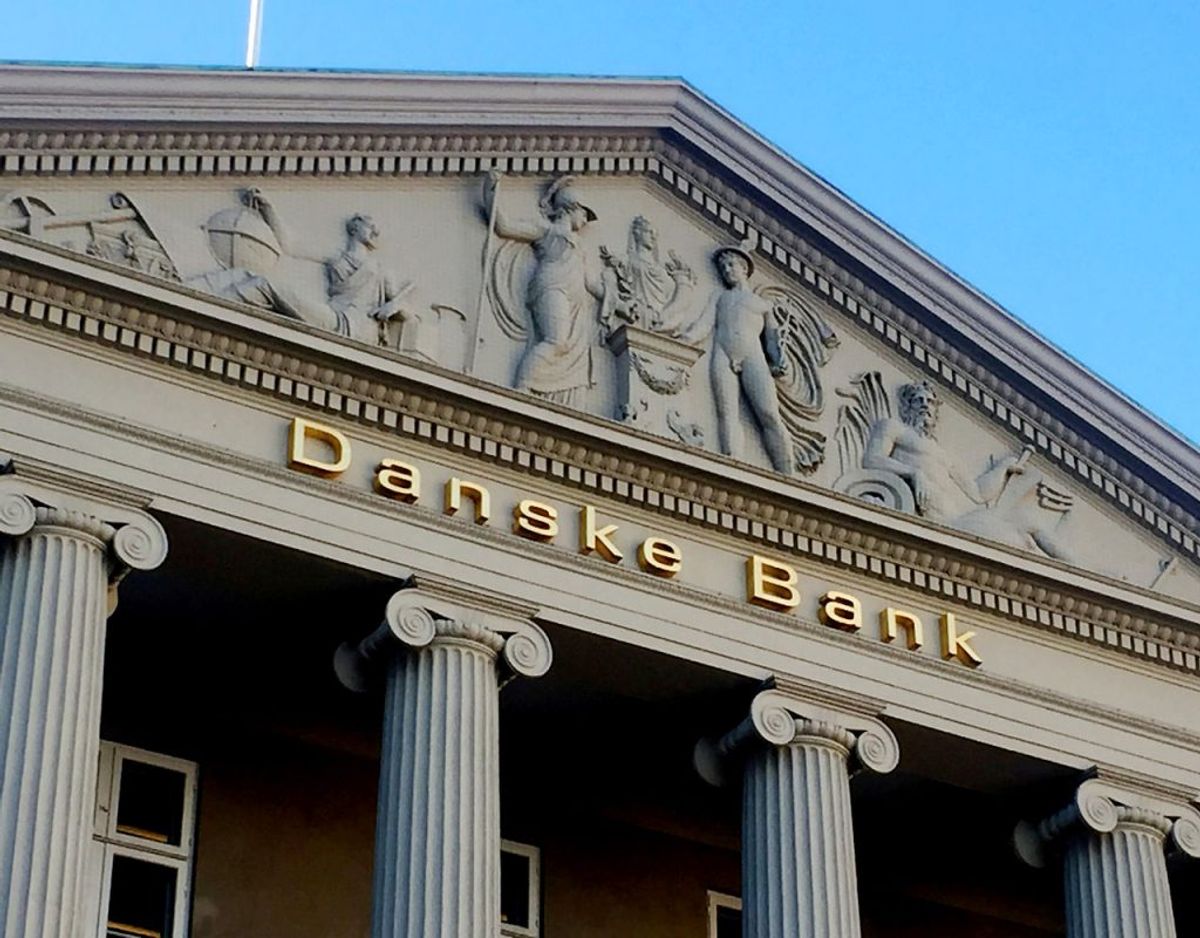 Den nye lov om kviklån har desuden fået Danske Bank til at trække sig fra Twitter for nu. Ifølge Danske Bank selv kan loven have betydning for bankens gøren og laden på det sociale medie, og indtil man er sikre på lovens betydning, vælger banken, såvel som flere af dens ansatte, at holde en pause fra Twitter. Foto: Scanpix/Jacob Gronholt-Pedersen.