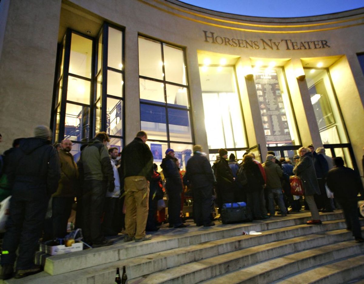 Der skal holdes godt øje med antallet af publikum, så man undgår store køer. Der bør være personale/vagter til at sikre dette. Foto: Scanpix