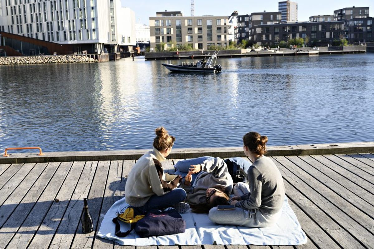 LAV SMITTERISIKO: Udendørsarealer. (Foto: Philip Davali/Ritzau Scanpix)