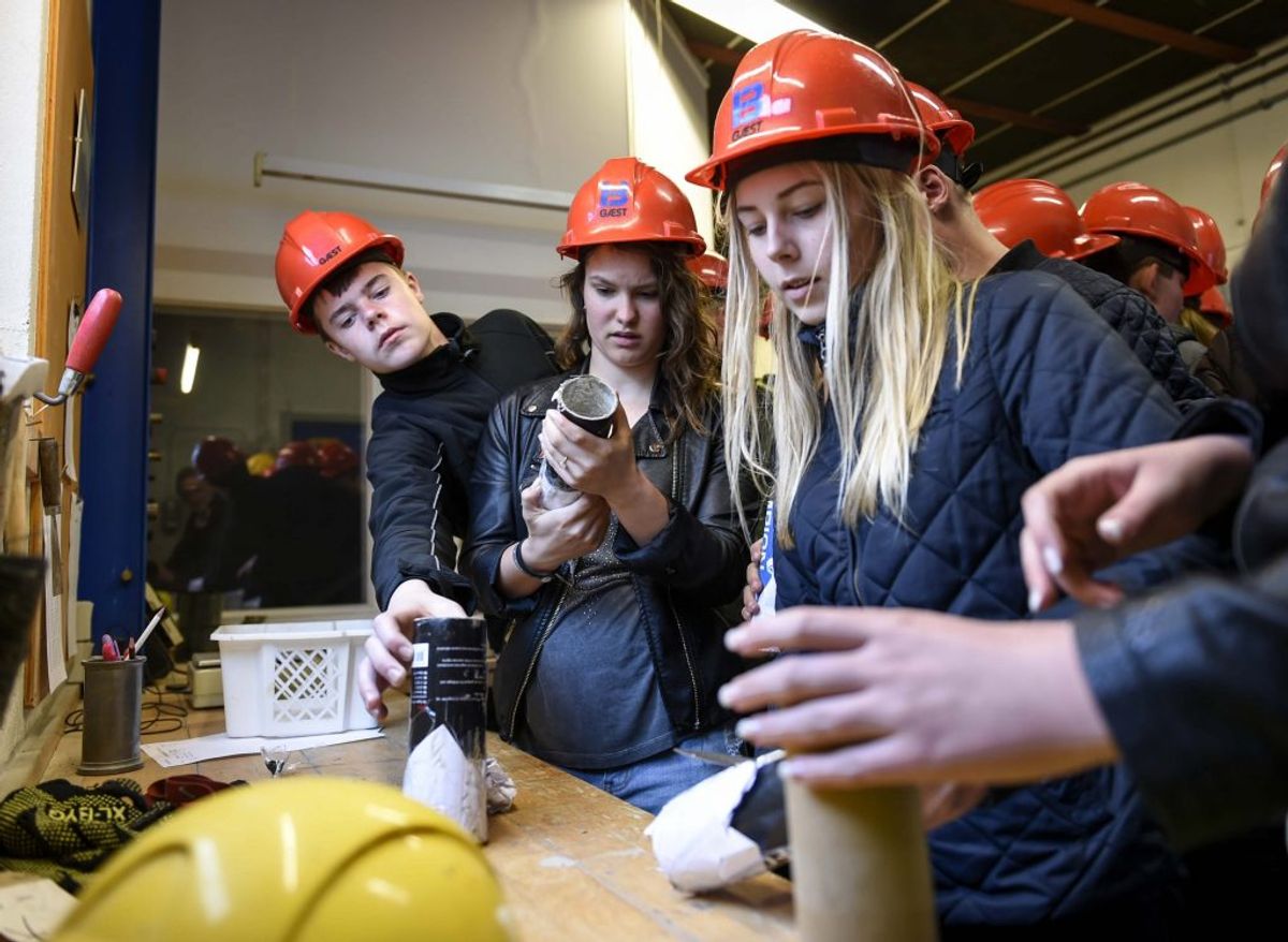 HØJ SMITTERISIKO: Erhvervsuddannelser. (Foto: Lars Rasborg/Scanpix)