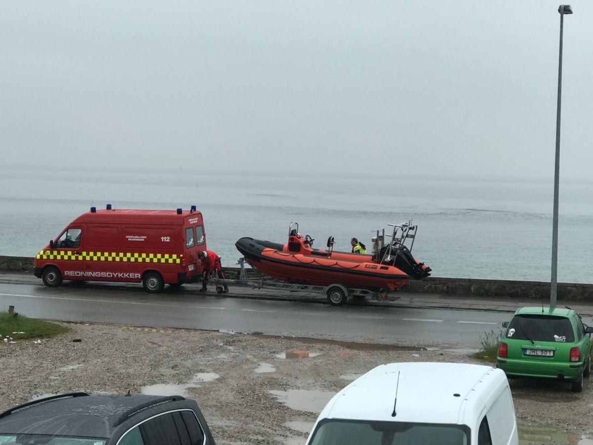 En 43-årig mand er mandag død under en dykkertur. KLIK for flere billeder. Foto: Presse-fotos.dk.